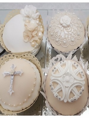 Christening Cupcakes 2