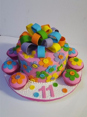 FloralButtonCake