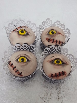 Halloween cupcakes 4